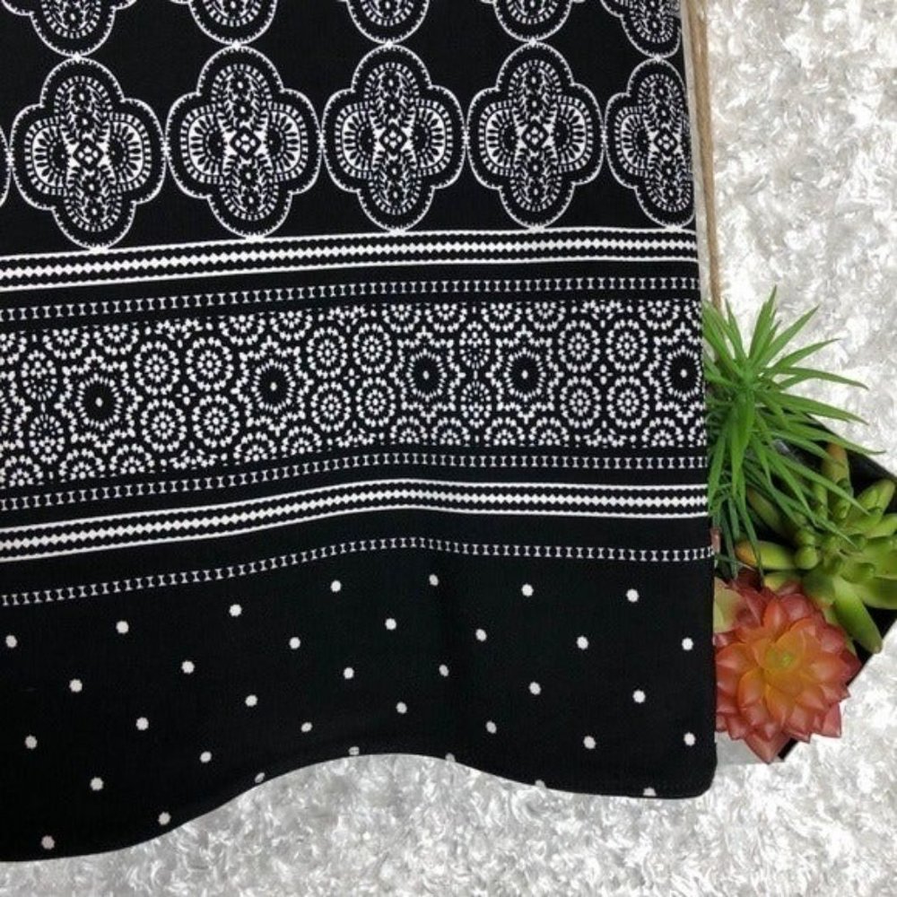 Whbm Reversible Solid Black Or Geometric Print Sh… - image 8